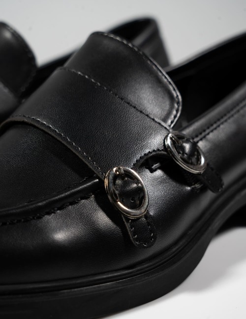 Derbies Noir à Double Boucles