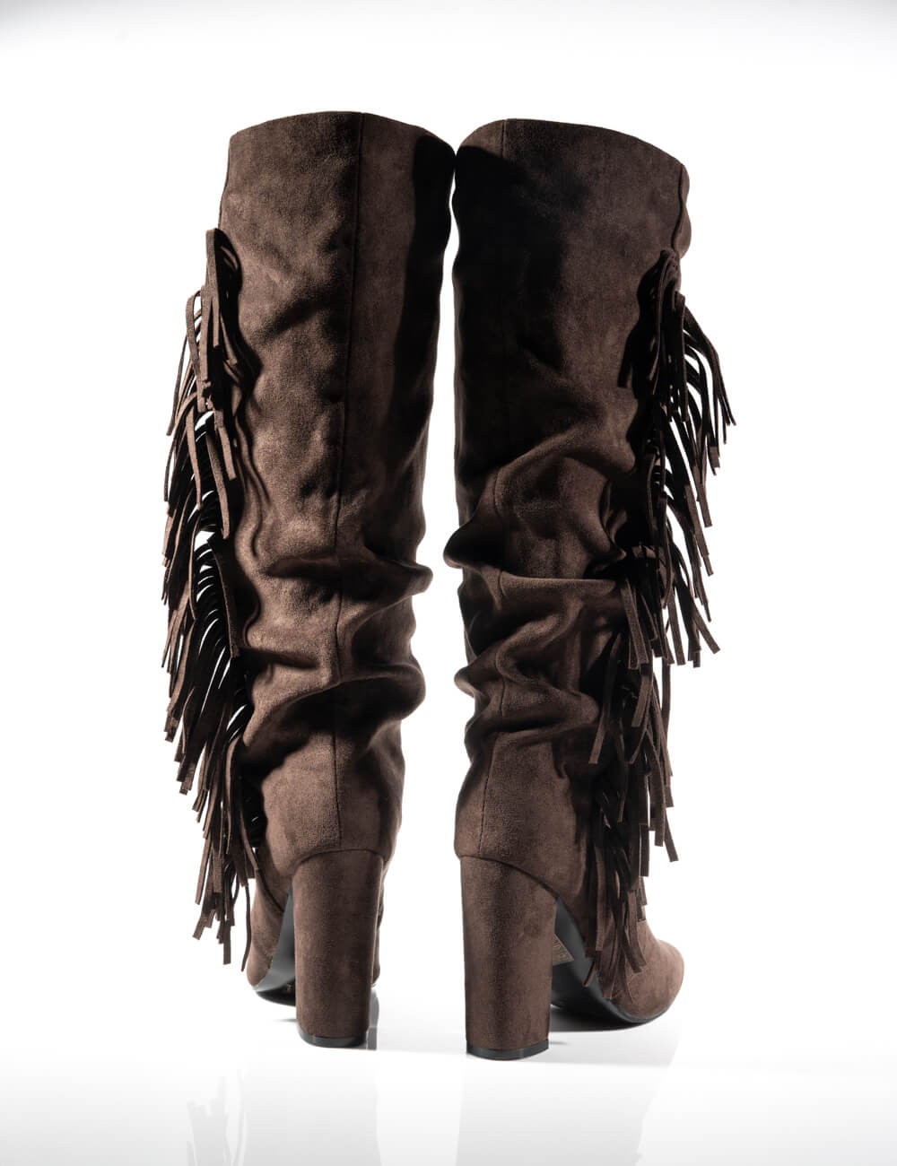 Cette image contient Bottes Hautes en Suède à Franges Bohème chez Joliesse. à 100,00 TND en Tunisie. L'hexa de l'arrière plan es