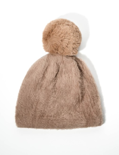Bonnet Douillet en Maille Pelucheuse avec Pompon Joliesse