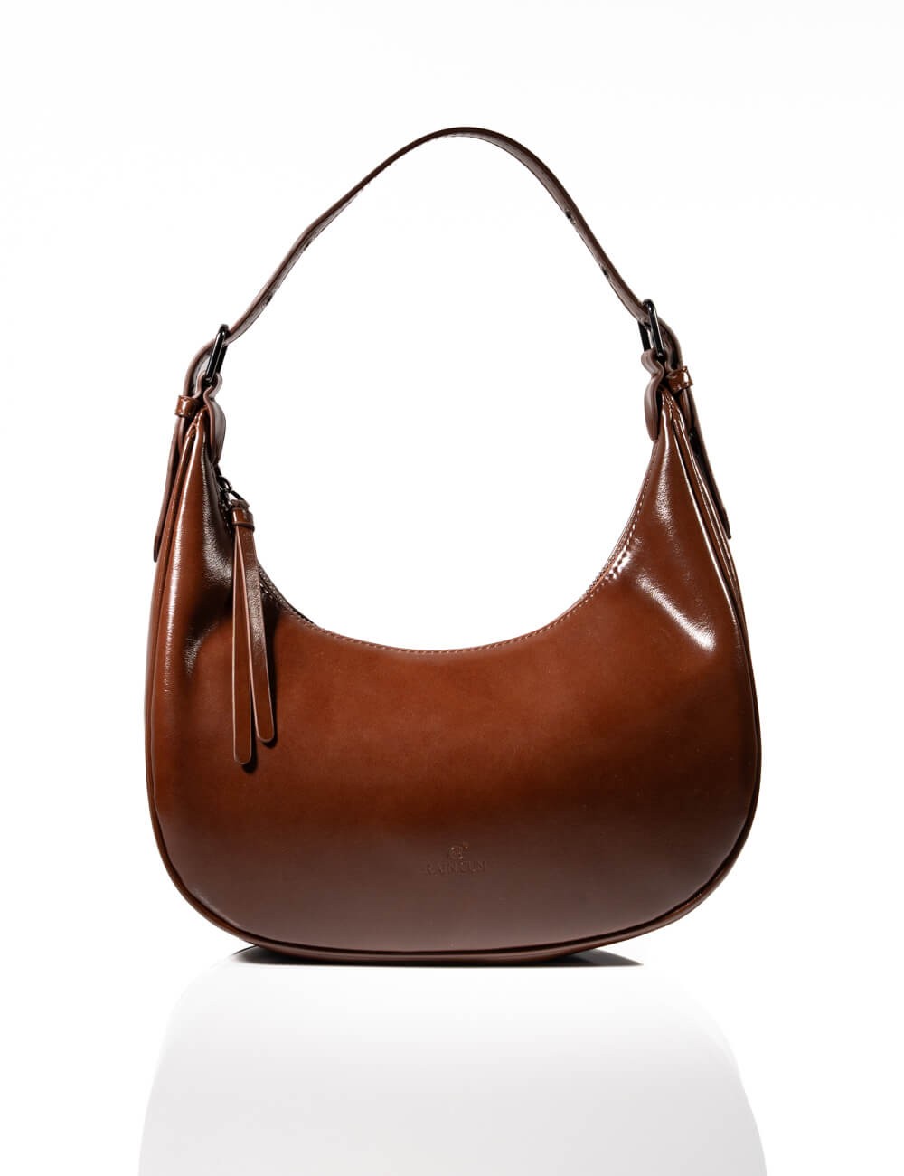 Cette image contient Sac à Main Demi-Lune chez Joliesse. à 129,99 TND en Tunisie. L'hexa de l'arrière plan est #E7E7E7