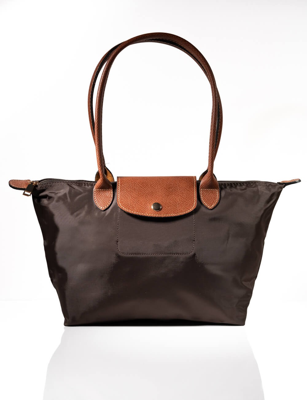 Cette image contient Sac à main Cabas Pratique chez Joliesse. à 69,99 TND en Tunisie. L'hexa de l'arrière plan est #E7E7E7