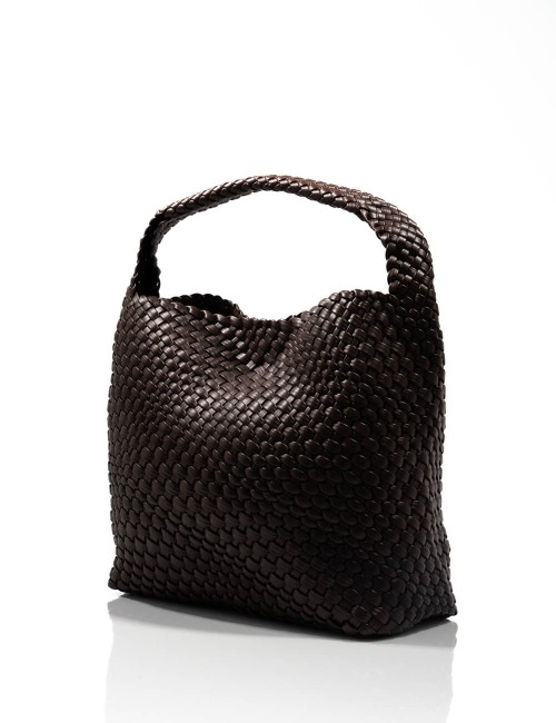 Cette image contient Sac Hobo en Cuir Tressé chez Joliesse. à 159,99 TND en Tunisie. L'hexa de l'arrière plan est #E7E7E7